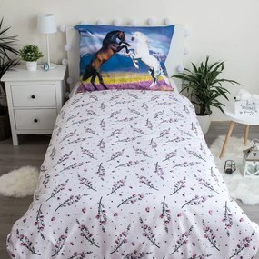 Lenjerie de pat pentru copii din bumbac pentru pat de o persoană 140x200 cm Horse "Meadow" – Jerry Fabrics
