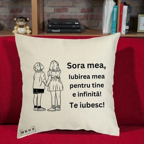 Cadou pentru Sora - Perna Personalizata Sora Mea Te Iubesc Copii Tinand Maini Line Art, 40x40 cm, Ecru, Husa Detasabila, Perna Inclusa, BEKZ®