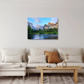 Tablou pe sticlă cu peisaj montan sălbatic (70x50 cm)