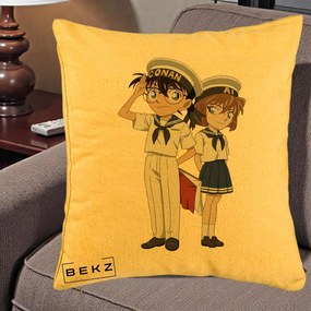 Perna Personalizata Detective Conan Conan si Ai Sailor, 40x40 cm, Galben, Husa Detasabila, Perna Inclusa, BEKZ®