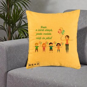 Cadou pentru Educatoare - Perna Personalizata Doar o Inima Uriasa poate Modela Minti de Pitici cu Educatoare si Baloane, 40x40 cm, Galben, Husa Detasabila, Perna Inclusa, BEKZ®