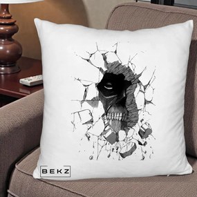 Perna Personalizata Attack on Titan Titan Crapand Zidul, 40x40 cm, Alb Pufos, Husa Detasabila, Perna Inclusa, BEKZ®