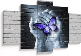 Tablou - Fluture violet pe perete (150x105 cm)
