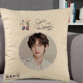 Perna Personalizata K-pop BTS V Taehyung Portret Cerc Autograf, 40x40 cm, Bej, Husa Detasabila, Perna Inclusa, BEKZ®