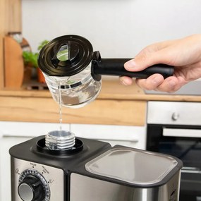 La mâna a doua: Espressor manual First Austria FA-5475-2, 800W, Rezervor 0.250L, Vas de sticla, Pauza, Inox/Negru