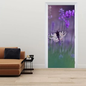 Fototapet pentru ușă - Fluture în lavandă (95x205cm)