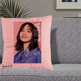 Perna Personalizata K-pop BLACKPINK Lisa cu Semnatura, 40x40 cm, Roz, Husa Detasabila, Perna Inclusa, BEKZ®