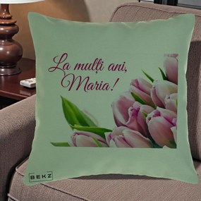 Cadou de Onomastica - Perna Personalizata La Multi Ani Maria Lalele, 40x40 cm, Verde, Husa Detasabila, Perna Inclusa, BEKZ®
