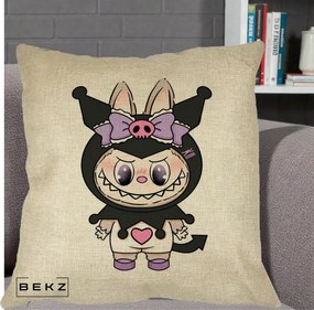 Perna Personalizata Labubu x Kuromi, 40x40 cm, Crem, Husa Detasabila, Perna Inclusa, BEKZ®