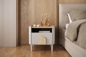 Noptieră Amilio 50 cm - cashmere / stejar uleiat / mânere stejar deschis