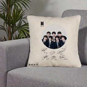 Perna Personalizata K-pop BTS Fotografie Grup Costum Negru si Autografe Cerc, 40x40 cm, Bej Canapea, Husa Detasabila, Perna Inclusa, BEKZ®