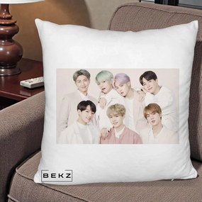 Perna Personalizata K-pop BTS Foto Grup Landscape Pastel, 40x40 cm, Alb Pufos, Husa Detasabila, Perna Inclusa, BEKZ®