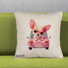 Perna Decorativa Chihuahua Roz in Masinuta, 40x40 cm, Bej Canapea, Husa Detasabila, Perna Inclusa, BEKZ®