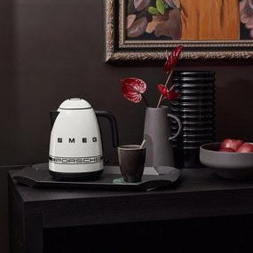 Cana electrica SMEG Porsche KLF03PCWEU, 2400 W, 1,7 l, Baza rotativa la 360°, Finisaj lucios, Alb
