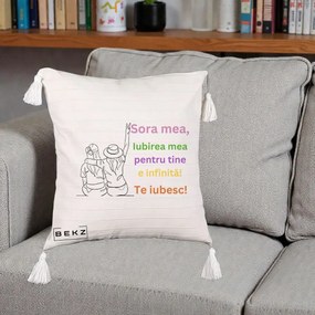 Cadou pentru Sora - Perna Personalizata Sora Mea Te Iubesc Doua Fete cu Palarie si Umbrela, 40x40 cm, Bej cu Franjuri, Husa Detasabila, Perna Inclusa, BEKZ®