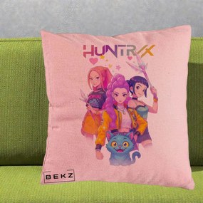 Perna Personalizata K-pop HUNTRX Trio Foto cu Pisica, 40x40 cm, Roz, Husa Detasabila, Perna Inclusa, BEKZ®