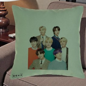 Perna Personalizata K-pop BTS Fotografie Grup Tinute Elegante, 40x40 cm, Verde, Husa Detasabila, Perna Inclusa, BEKZ®