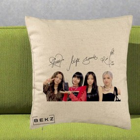 Perna Personalizata K-pop BLACKPINK Semnaturi, 40x40 cm, Bej, Husa Detasabila, Perna Inclusa, BEKZ®