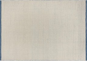Covor albastru/bej țesut manual din lână 140x200 cm Lenu – noo.ma