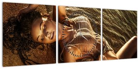 Tablou cu femeia întinsă pe plajă (cu ceas) (90x30 cm)