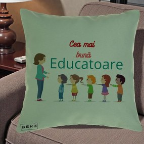 Cadou pentru Educatoare - Perna Personalizata Cea mai Buna Educatoare cu Ilustratie Copii si Educatoare, 40x40 cm, Verde, Husa Detasabila, Perna Inclusa, BEKZ®