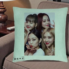 Perna Personalizata K-pop BLACKPINK Foto Grup Selfie 4 Membre, 40x40 cm, Verde Menta, Husa Detasabila, Perna Inclusa, BEKZ®