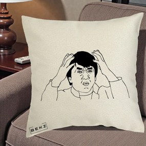Perna Decorativa Jackie Chan WTF, 40x40 cm, Ecru, Husa Detasabila, Perna Inclusa, BEKZ®