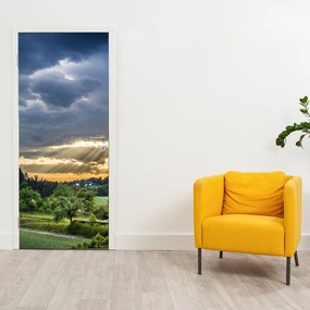 Fototapet pentru ușă - Peisaj cu razele solare (95x205cm)