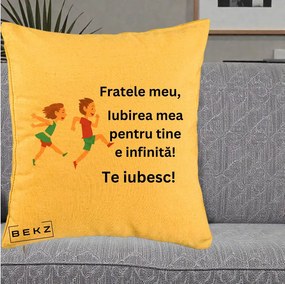 Cadou pentru Frate - Perna Personalizata Fratele Meu Te Iubesc Copii Alergand Colorat, 40x40 cm, Galben, Husa Detasabila, Perna Inclusa, BEKZ®