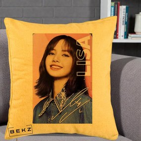 Perna Personalizata K-pop BLACKPINK Lisa cu Semnatura, 40x40 cm, Galben, Husa Detasabila, Perna Inclusa, BEKZ®