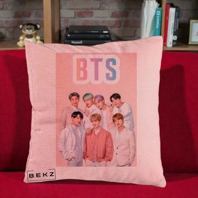 Perna Personalizata K-pop BTS Foto Grup cu BTS si Fond Roz Pastel, 40x40 cm, Roz, Husa Detasabila, Perna Inclusa, BEKZ®