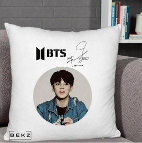 Perna Personalizata K-pop BTS Jimin Portret Cerc Autograf Geaca, 40x40 cm, Alb Pufos, Husa Detasabila, Perna Inclusa, BEKZ®