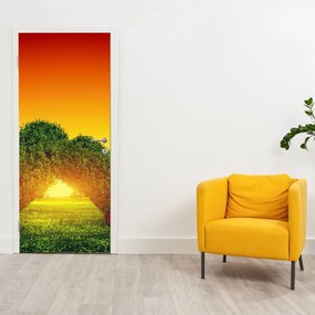 Fototapet pentru ușă - Inimă în coroana copacului (95x205cm)
