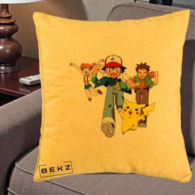 Perna Personalizata Pokemon Ash Misty Brock si Pikachu, 40x40 cm, Galben, Husa Detasabila, Perna Inclusa, BEKZ®