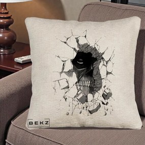 Perna Personalizata Attack on Titan Titan Crapand Zidul, 40x40 cm, Bej Canapea, Husa Detasabila, Perna Inclusa, BEKZ®