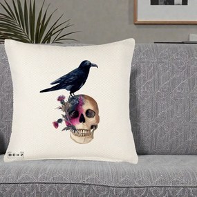 Perna Decorativa Craniu cu Corb si Flori Gothic, 40x40 cm, Crem Reliefat, Husa Detasabila, Perna Inclusa, BEKZ®