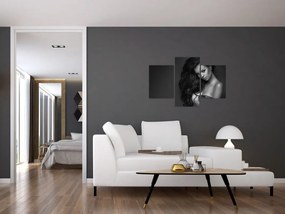 Tablou - Portretul unei femei seducătoare, alb-negru (90x60 cm)