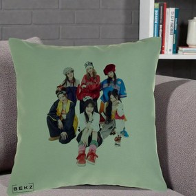 Perna Personalizata Grup K-pop Fete Streetwear Foto, 40x40 cm, Verde, Husa Detasabila, Perna Inclusa, BEKZ®