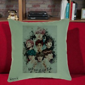 Perna Personalizata K-pop BTS Bangtan Boys Poster Artistic Negru Alb, 40x40 cm, Verde, Husa Detasabila, Perna Inclusa, BEKZ®