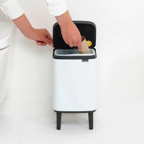 Cos de gunoi Brabantia Bo Small Hi 1006639, 4 L, Deschidere lina si silentioasa, Bază antiderapanta, Alb