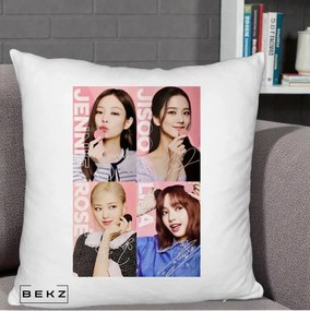 Perna Personalizata K-pop BLACKPINK Colaj 4 Portrete cu Semnature, 40x40 cm, Alb Pufos, Husa Detasabila, Perna Inclusa, BEKZ®