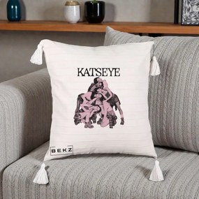 Perna Personalizata K-pop KATSEYE Foto Roz Vintage, 40x40 cm, Bej cu Franjuri, Husa Detasabila, Perna Inclusa, BEKZ®