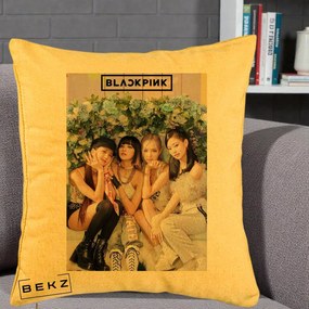 Perna Personalizata K-pop BLACKPINK Foto Grup, 40x40 cm, Galben, Husa Detasabila, Perna Inclusa, BEKZ®