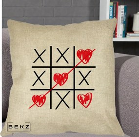 Cadou Romantic - Perna Personalizata Love Joc X si Inima cu Castigator Iubire, 40x40 cm, Crem, Husa Detasabila, Perna Inclusa, BEKZ®