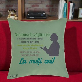 Cadou pentru Invatatoare - Perna Personalizata Doamna Invatatore La Multi Ani cu Silueta si Text Colorat, 40x40 cm, Verde, Husa Detasabila, Perna Inclusa, BEKZ®