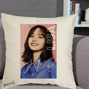 Perna Personalizata K-pop BLACKPINK Lisa cu Semnatura, 40x40 cm, Ecru, Husa Detasabila, Perna Inclusa, BEKZ®