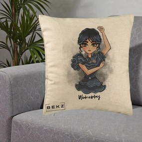 Perna Personalizata Wednesday Addams Dancing Queen, 40x40 cm, Bej, Husa Detasabila, Perna Inclusa, BEKZ®