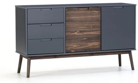 Comodă gri antracit/maro închis joasă din lemn masiv de pin 140x80 cm Nussa – Marckeric