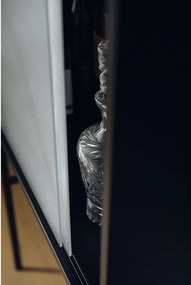 Vitrină neagră cu ușă glisantă 70x109x40 cm Lekko – noo.ma