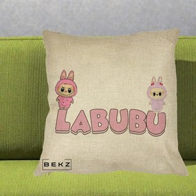 Perna Personalizata Labubu Duo Roz-Lila cu Text, 40x40 cm, Crem, Husa Detasabila, Perna Inclusa, BEKZ®